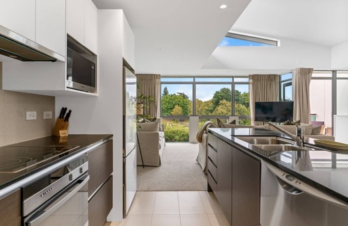 Taupo Maison | Riverside Oasis - 3 bdrms, 3 bath, walk to town + heated pool*