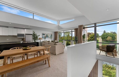 Taupo Maison | Riverside Oasis - 3 bdrms, 3 bath, walk to town + heated pool*