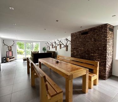 Trhova Hradska Appartement | Riverside Residence