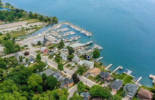 Brockville Maison | Riverside Retreat