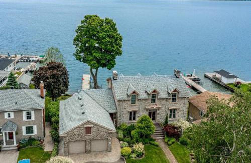Brockville Maison | Riverside Retreat