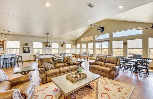 Bridgeport Maison | Riverside Retreat in Bridgeport with Game Room!