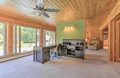 Hancock Maison | Riverside Retreat in The Catskill Mountains