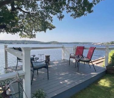 Conning Towers Nautilus Park Appartement | Riverside Retreat Waterfront Guest House