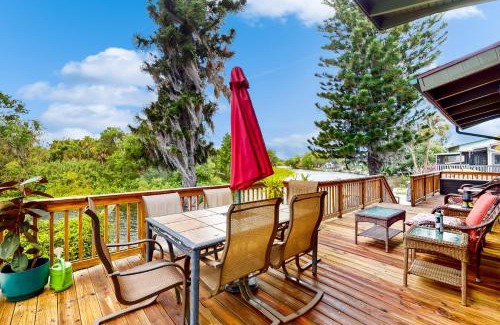 Braden River Appartement | Riverside Serenity - Unit A
