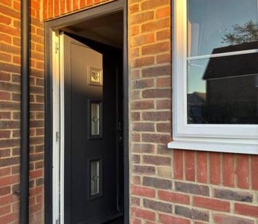 Thamesmead East Appartement | Riverside Stay with Parking in SE Ldn