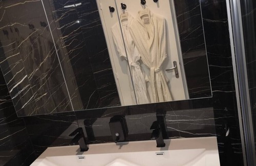 Blagnac Appartement | Riverside Toulouse Savory