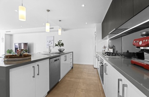 Carrum Maison | Riverside Villa & Pet Friendly