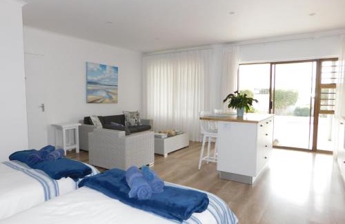 Laaiplek Maison | Rivertides Self Catering Guest House