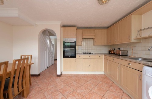 Thamesmead East Maison | Riverview 5 Bed house in Thamesmead