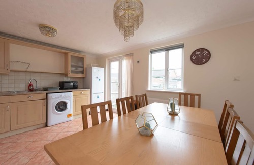 Thamesmead East Maison | Riverview 5 Bed house in Thamesmead
