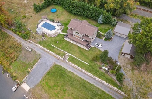 Dauphin Maison | Riverview Lodge Summa