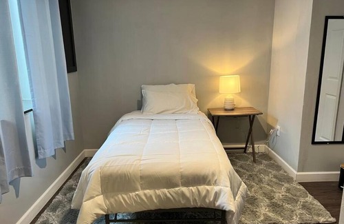 Eau Claire Maison | Riverview oasis