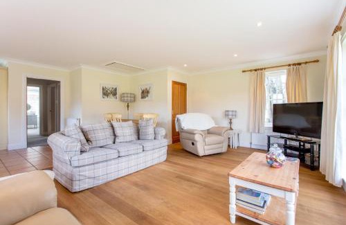 Perth Maison | Riverview Retreat