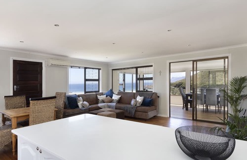 Rooiels Appartement | Riverview Villa - Two Bedroom Apartment, Sleeps 6