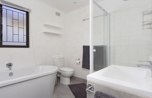 Rooiels Appartement | Riverview Villa - Two Bedroom Apartment, Sleeps 6