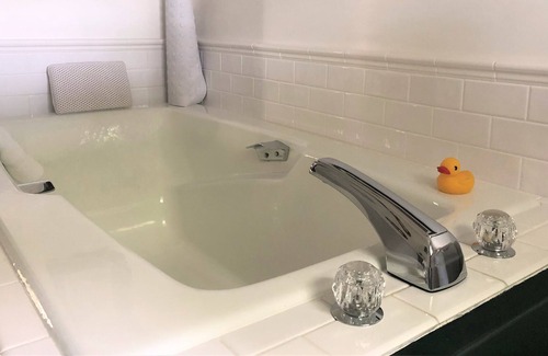 Deep River Center Lit Et Petit-Déjeuner | Riverwind Inn Bed & Breakfast