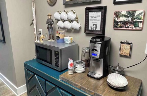 Noblesville Maison | Riverwood Rest Stop next to Ruoff, Koteewi & Grand Park