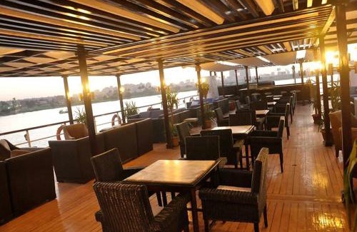 Cairo Location De Bateaux | Riviera Nile Cruise ريفيرا نايل كروز