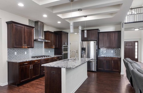 Brookfield Maison | RNC RENTAL- Spacious 5-bedroom house in Menomonee Falls