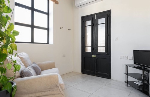 Xewkija Appartement | Roam Gozo - Studio Hamrija - Modern Cozy Tiny Home Set In Gozo's Oldest Village