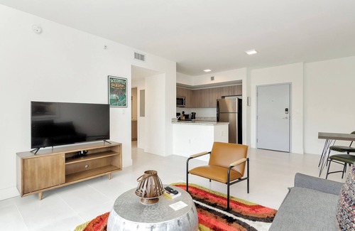 Coral Way Appartement | Roami at Grove 27