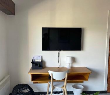 Montgermont Appartement | ROAZHON LODGE