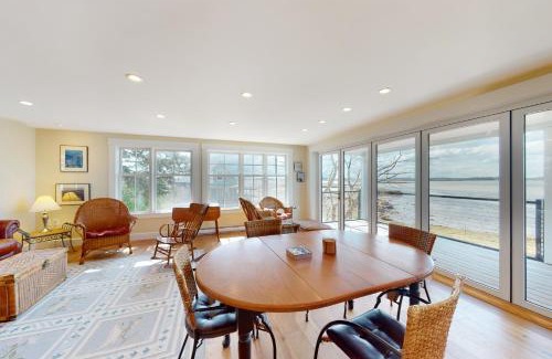 Essex Maison | Robbins Island Retreat