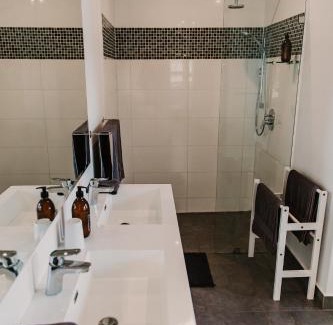 Robertson Maison | Robertson Halfway House