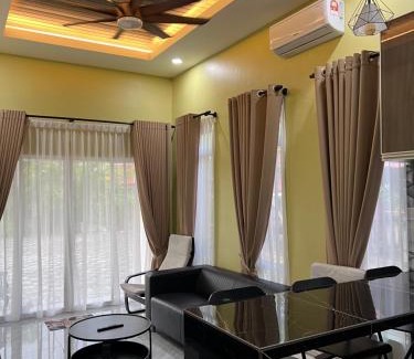 Taman Delima Chalet De Ski | Robi Homestay