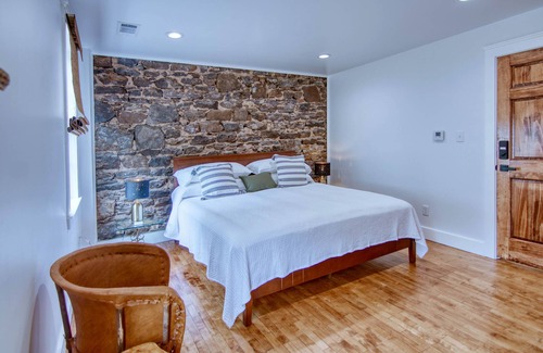 Mason Maison | Robin Ave. #11