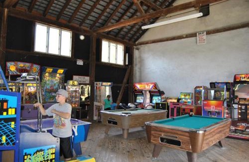 Lenhartsville Autre | Robin Hill Camping Resort Premium Cottage 1