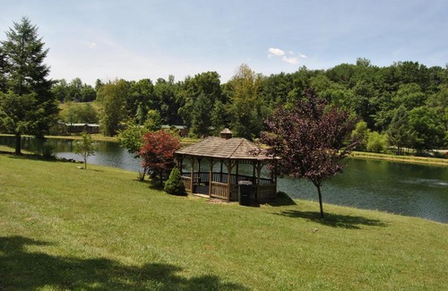 Lenhartsville Autre | Robin Hill Camping Resort Premium Cottage 9