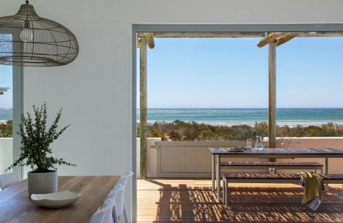 Paternoster Maison | Robin House