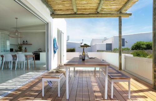 Paternoster Maison | Robin House