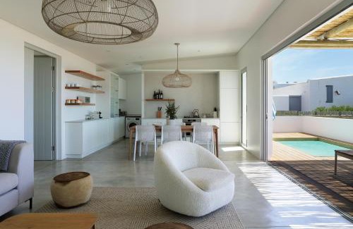 Paternoster Maison | Robin House