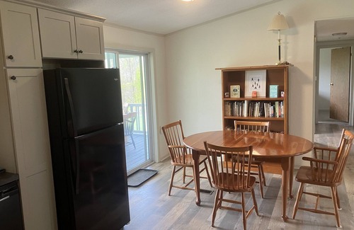 Scottsburg Maison | Robin's Nest: Newly renovated home located on 60 acres of fields & forest.