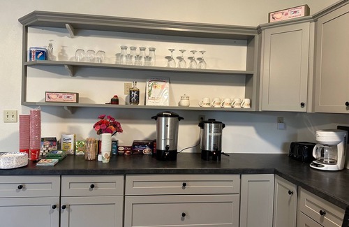 Scottsburg Maison | Robin's Nest: Newly renovated home located on 60 acres of fields & forest.