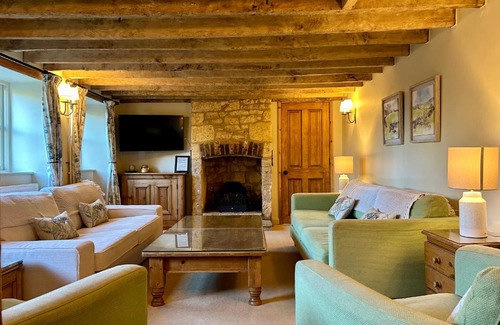 Bourton Maison | Robins Nest