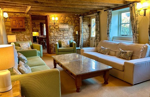 Bourton Maison | Robins Nest
