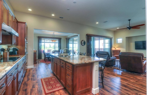 Eleven Mile Corner Maison | Robson Ranch Luxury 3 Bed 2. 5 Bath Private Retreat