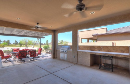 Eleven Mile Corner Maison | Robson Ranch Luxury 3 Bed 2. 5 Bath Private Retreat
