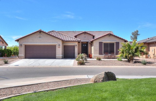 Eleven Mile Corner Maison | Robson Ranch Luxury 3 Bed 2. 5 Bath Private Retreat