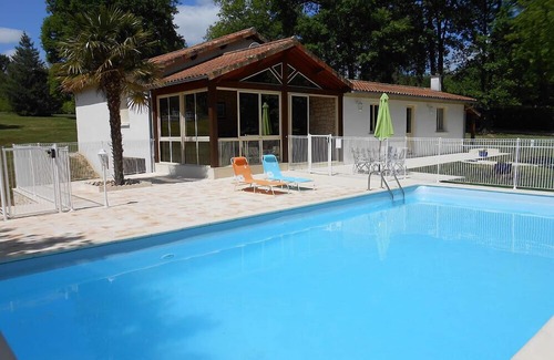 Lussas-et-Nontronneau Cottage | Le Roc de Montcheuil