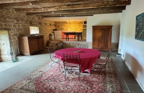 Cavagnac Maison | Rocamadour-Padirac. House 2 Bedrooms. Sleeps 5. Charming.
