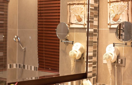 Nkwatia Hôtel | Rock City Hotel