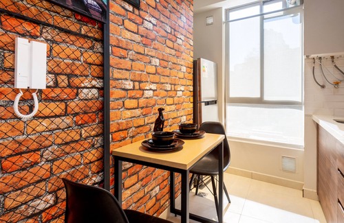 Cochabamba Appartement | Rock n' roll life only a couple minute walk from the best eateries!