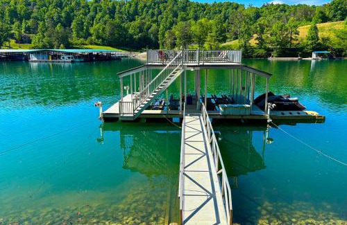 Big Creek Maison | Rock The Dock
