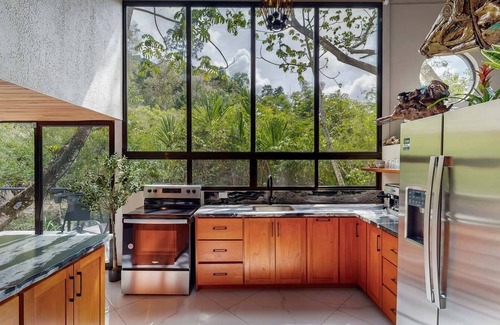 Rivas Maison | Rocka Verde Retreat