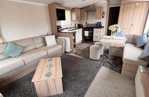Hamworthy Maison | Rockley Park in Poole static caravan